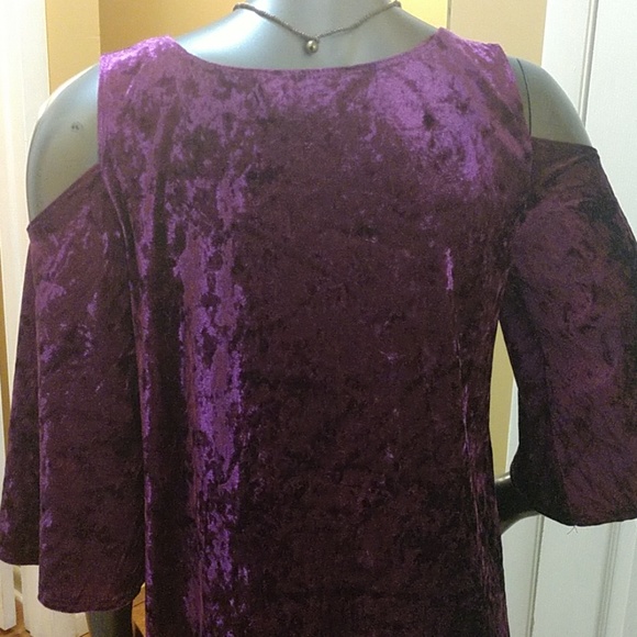 Cold shoulder shift dress - Picture 3 of 6